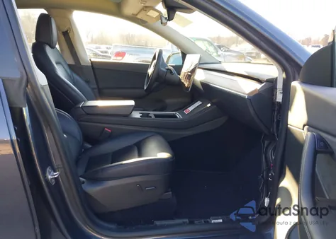 2022 Tesla Model Y Long Range Dual Motor All-Wheel Drive from USA, damaged, VIN 7SAYGDEE1NA009292